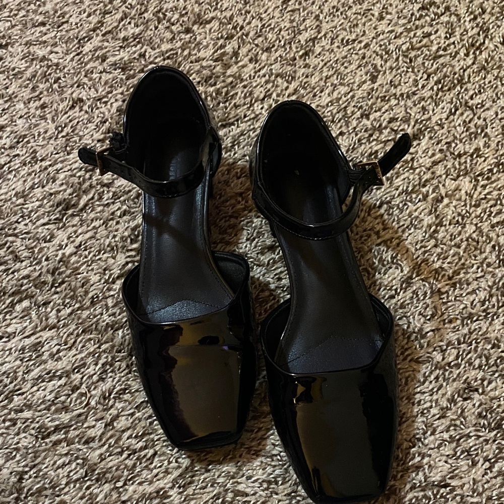 Chic Black Patent Leather Heels